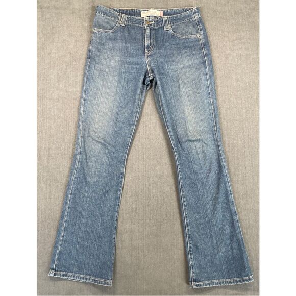 Levis 525 Jeans Women 10 Blue Bootcut Low Rise Medium Wash Stretch Denim Casual - Picture 1 of 8